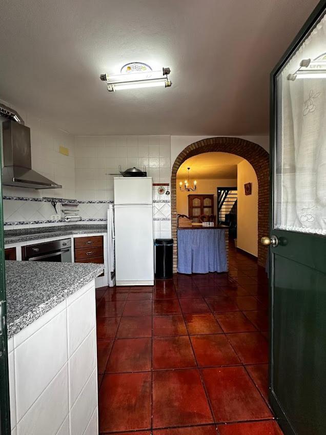 Espaciosa Y Elegante Casa Rural En Los Marines المظهر الخارجي الصورة